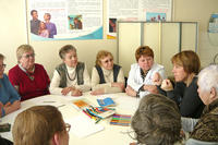 На занятиях присутствуют от 5-6 до 15-17 пациентов